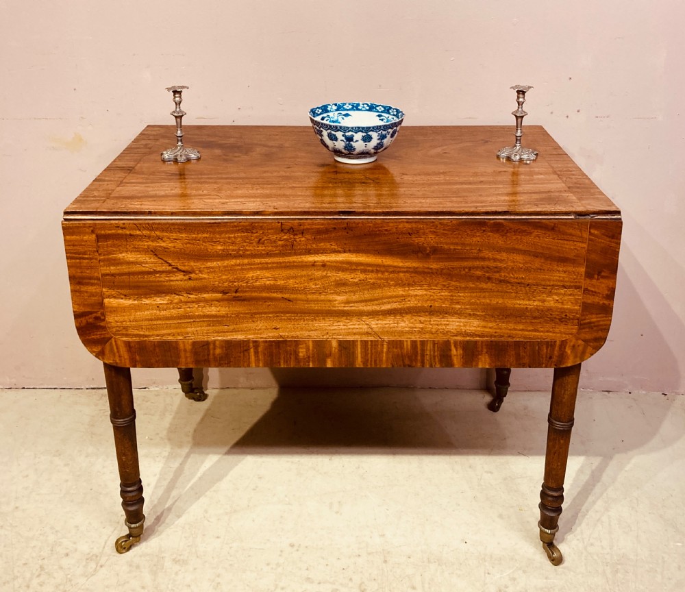 Georgian mahogany drop leaf Pembroke table. View IV