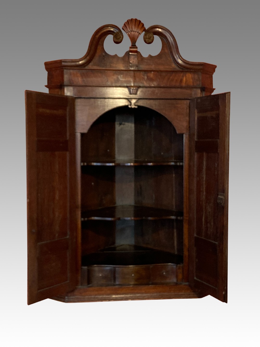 Georgian oak hanging corner cabinet. View II
