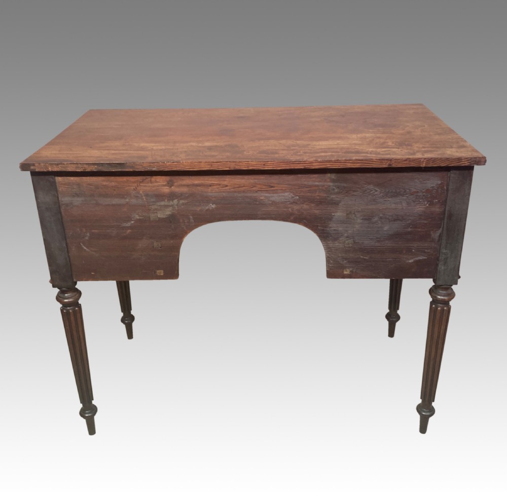 Small Georgian mahogany sideboard, manner of Gillows. View VI