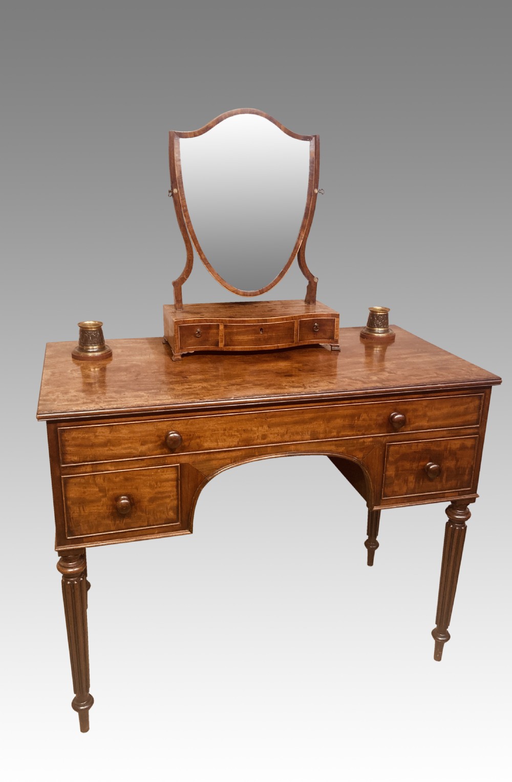 Small Georgian mahogany sideboard, manner of Gillows. View IX