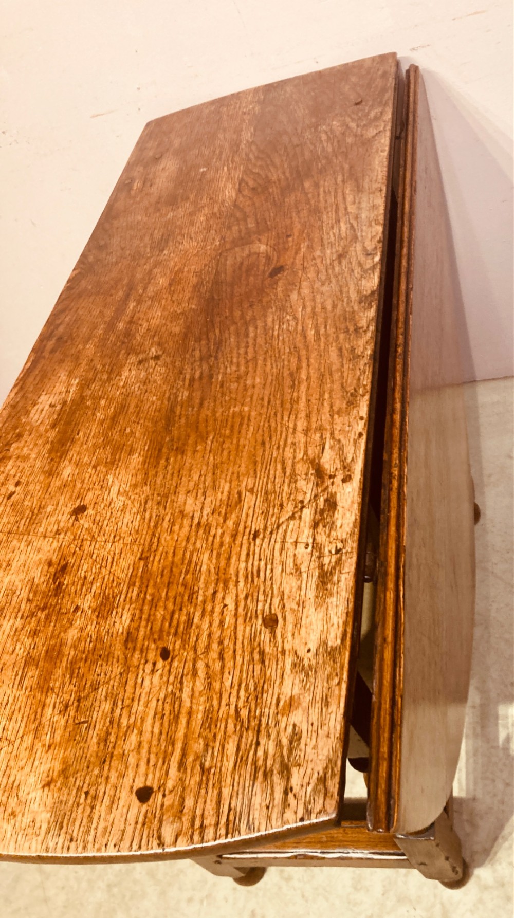 Georgian oak Gateleg table. View VIII