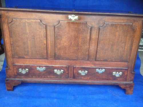 Georgian Oak and Mahogany Mule Chest/coffer