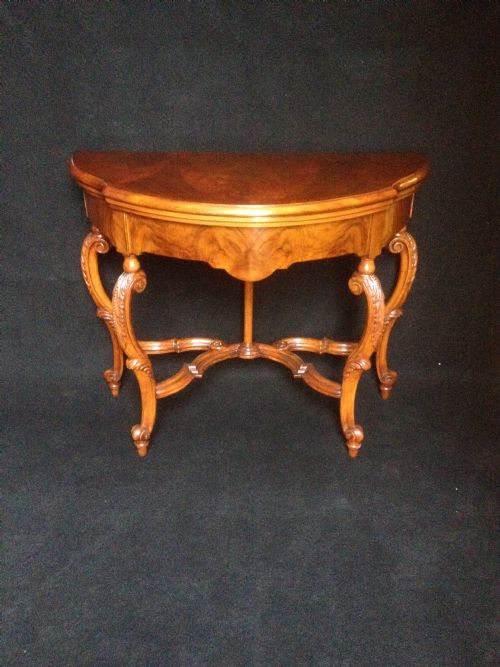 Stunning Walnut and Amboyna Card Table