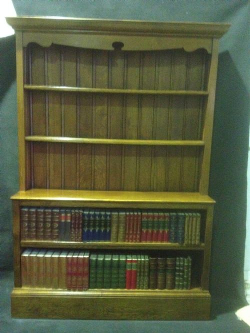 Arts and Crafts Oak Bookcase/dresser