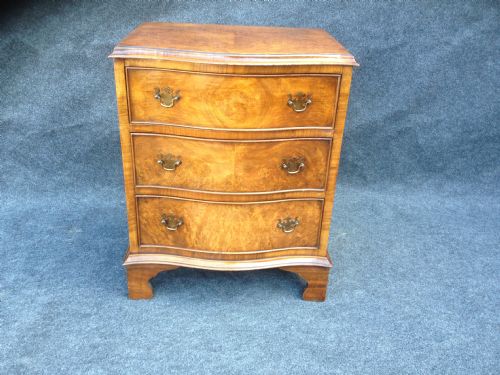Very Pretty Serpentine Burr Walnut Chest