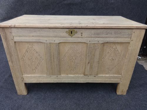 Bleached Oak C17th Coffer