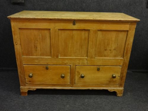 Georgian Pine Mule Chest