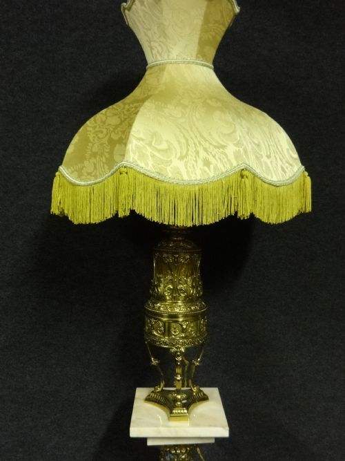 STUNNING MARBLE COLUMN WITH BRASS LAMP - ADDITIONAL PHOTO 4