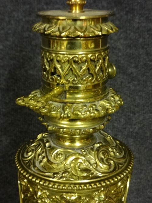 STUNNING MARBLE COLUMN WITH BRASS LAMP - ADDITIONAL PHOTO 6