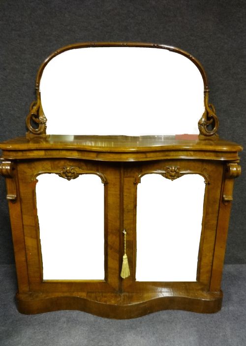 Pretty Walnut Chiffionere