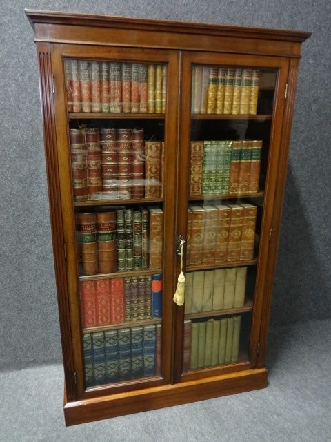 Good Victorian Mahogany Adjustable Bookcase