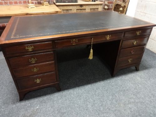 Mahogany Pedestal Partners Desk