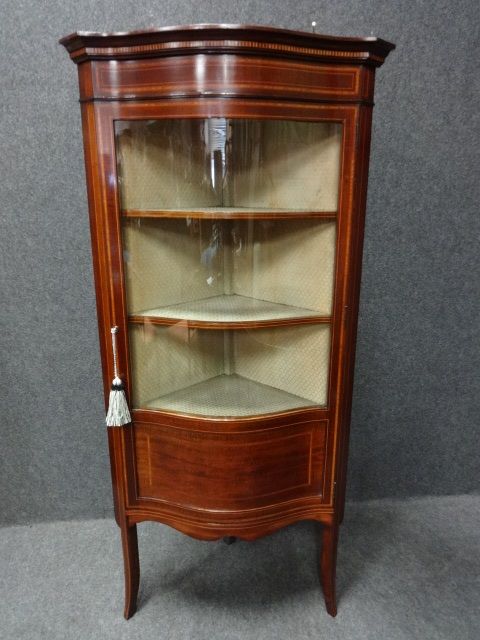 Good Corner Mahogany Serpentine Display Cabinet