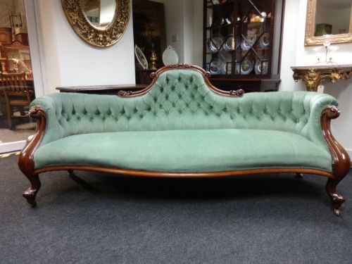 Stunning Walnut Sofa, Couch.