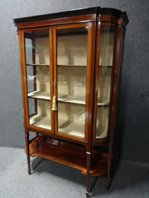 Quality Inlaid Mahogany Display Cabinet,vitreen.