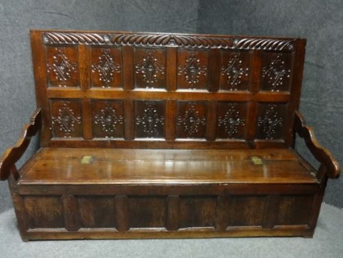 Outstanding C17th Oak Settle