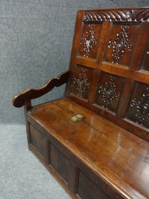 fig 1. Outstanding C17th Oak Settle