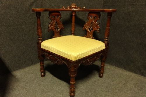 Good Carved Walnut Corner Chair
