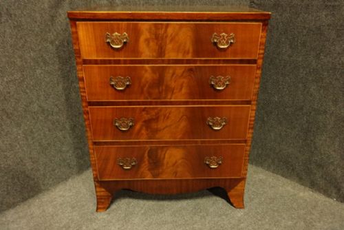 Pretty Inlaid Edwardian Chest of Drawers