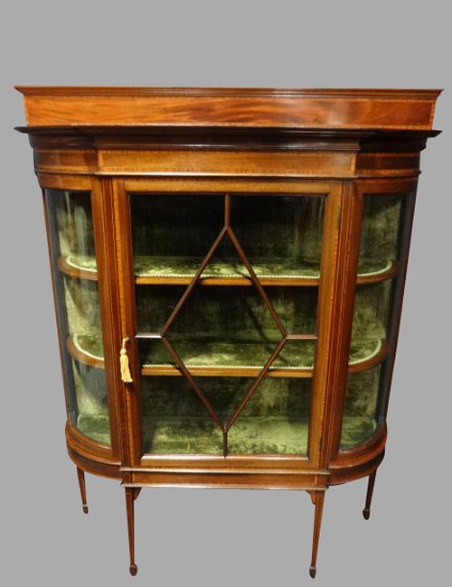 Very Good Mahogany Inlaid Display China Cabinet