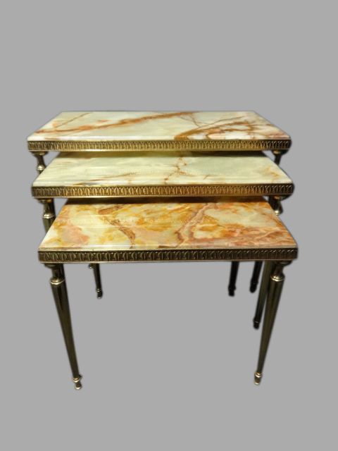 Good Quality Onyx Nest of Three Tables