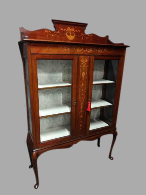 Very Good Mahogany Inlaid Display Cabinet