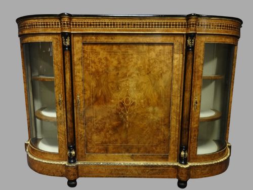 Top Quality Burr Walnut Inlaid Credenza