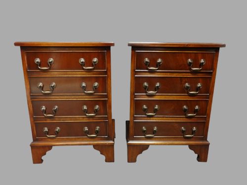 A Good Pair Mahogany Bedside Chest of Drawers