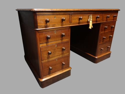 Superb Victorian  Nine Drawer Mahogany Pedestal Desk