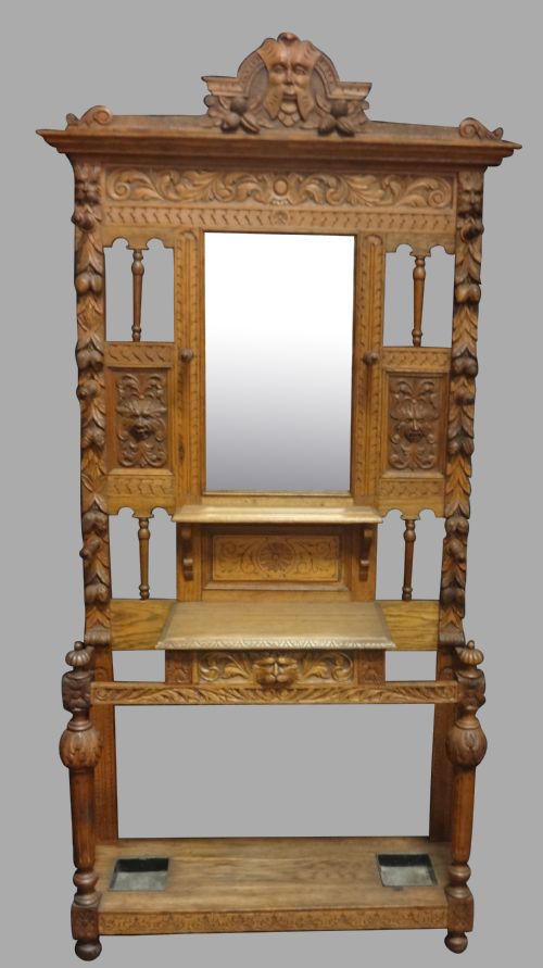 Very Nice Golden Oak Green Man Oak Hallstand