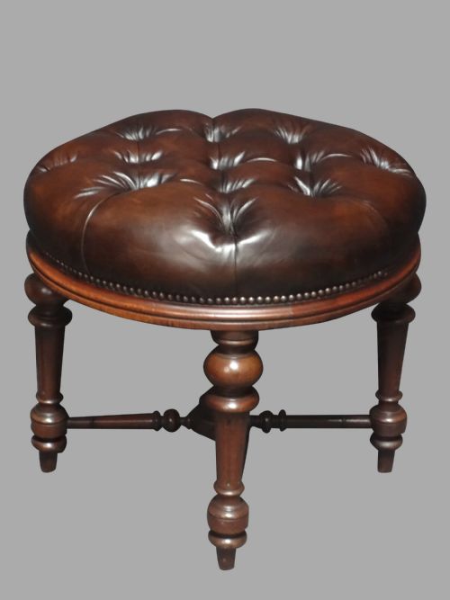 Good Deep Buttoned Leather Stool