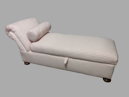 Victorian Upholstered Day Bed Chaise Lounge