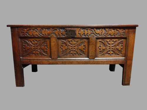 Superb Three Panel Oak Coffer