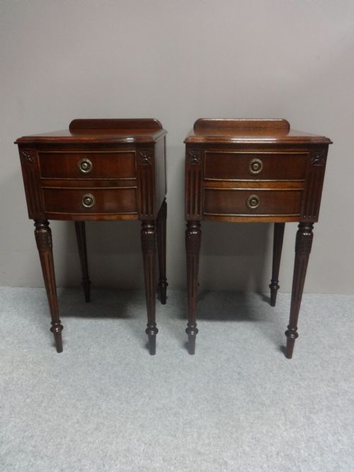 Very Good Pair Mahogany Bedside Lamp Tables
