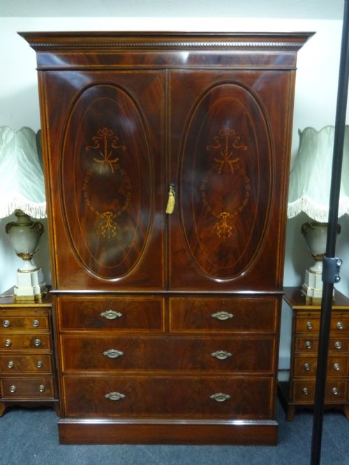 Superb Quality Mahogany Inlaid Linen Press