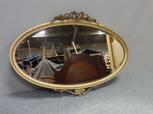 Lovely English Oval Gilt Mirror