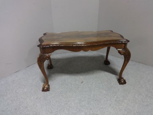 Pretty Mahogany Coffee Table