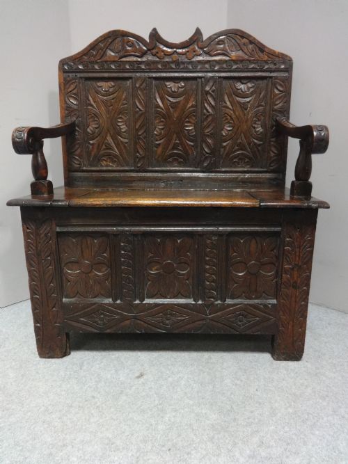 C17th Oak Monks Bench of Small Proportions