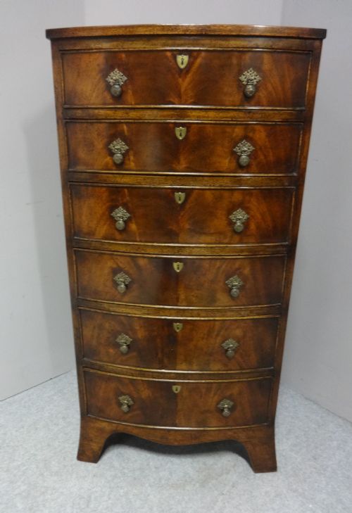 Good Quality Mahogany Tall Chest of Drawers