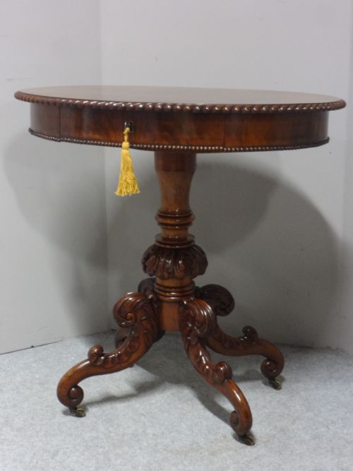 Excellent Quality Mahogany Pedestal Table