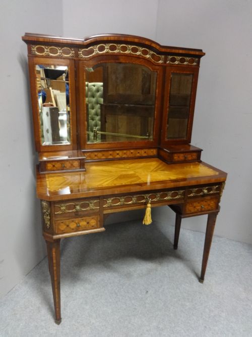 Very Pretty French Marquetry Dressing Table