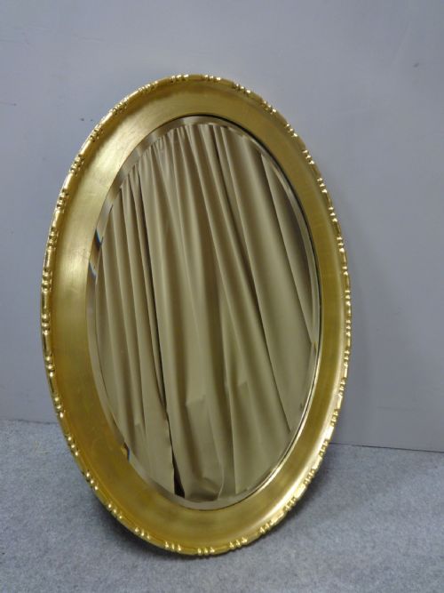 VERY GOOD EDWARDIAN OVAL GILT MIRROR