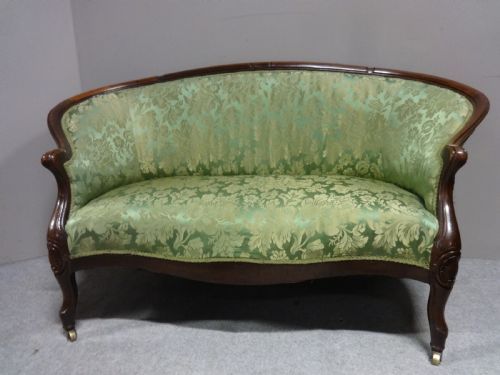 Pretty Victorian Mahogany Two Seater Sofa