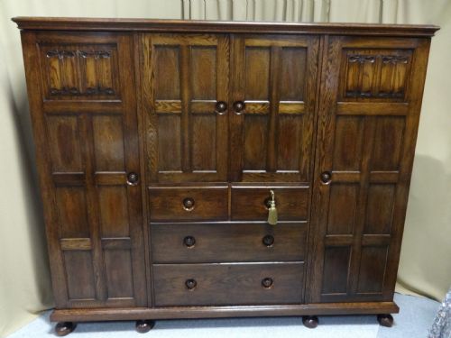 Oak Cottage Compactum Wardrobe of Small Proportions