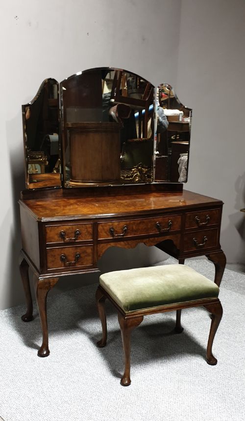 Queen Anne Burr Walnut Dressing Table and Stool
