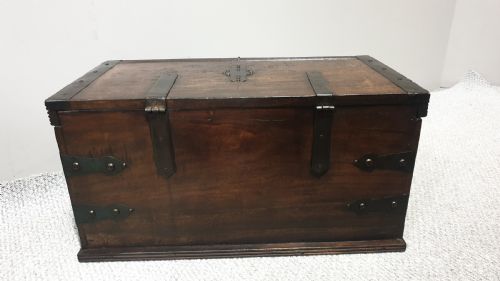 NICE IRON BOUND MAHOGANY CHEST - ADDITIONAL PHOTO 5