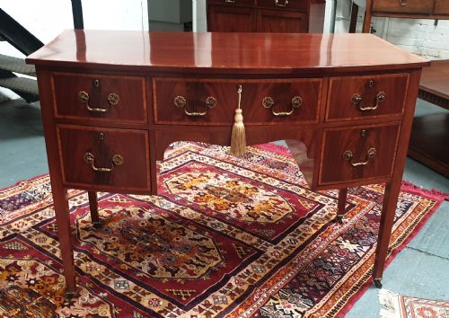 Top Quality Edwardian Bowed Sideboard