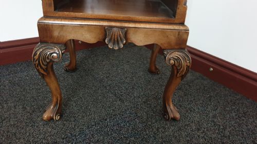 EXCELLENT QUALITY WALNUT CABINET - ADDITIONAL PHOTO 4
