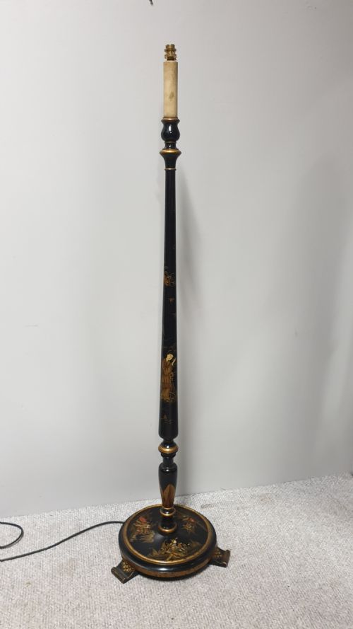 Chinoiserie Standard  Lamp