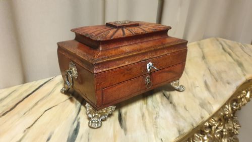 REGENCY LEATHER SEWING BOX - ADDITIONAL PHOTO 5